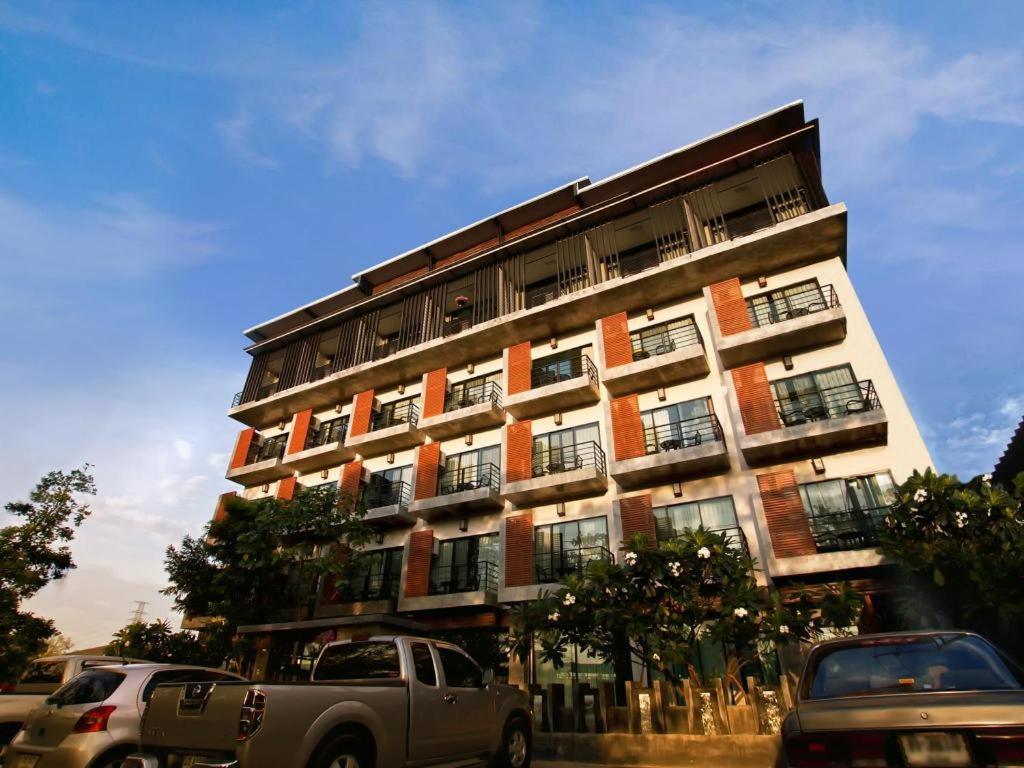 B2 Khamtieng Boutique & Budget Hotel Τσιάνγκ Μάι Εξωτερικό φωτογραφία
